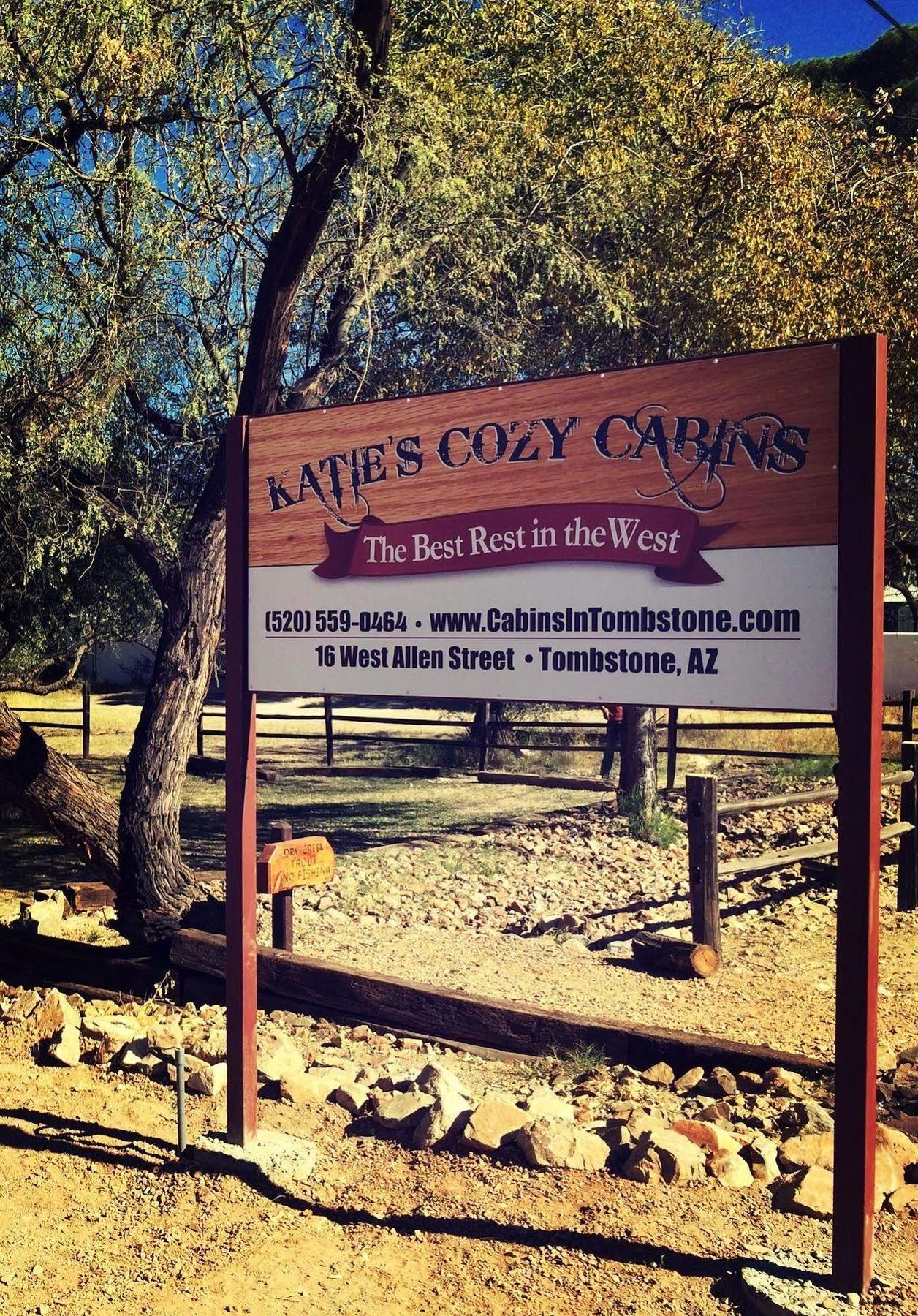 Katie'S Cozy Cabins Tombstone Exterior photo